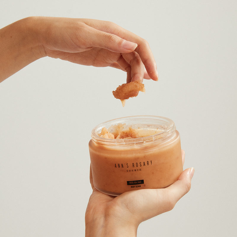 Natural Rose Sea Salt Body Scrub - Image 3